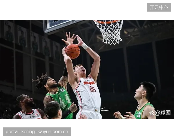 CBA周琦防守脚步训练揭秘：状态提升的背后秘诀